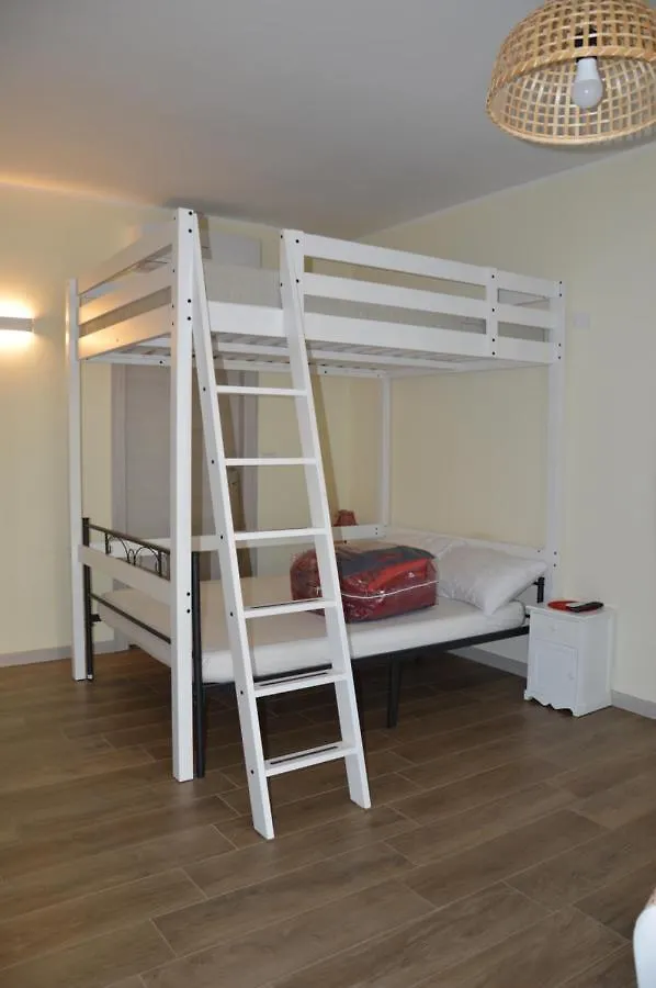Hotel La Casa Del Guardia Lugo di Vicenza 0*,  Italia